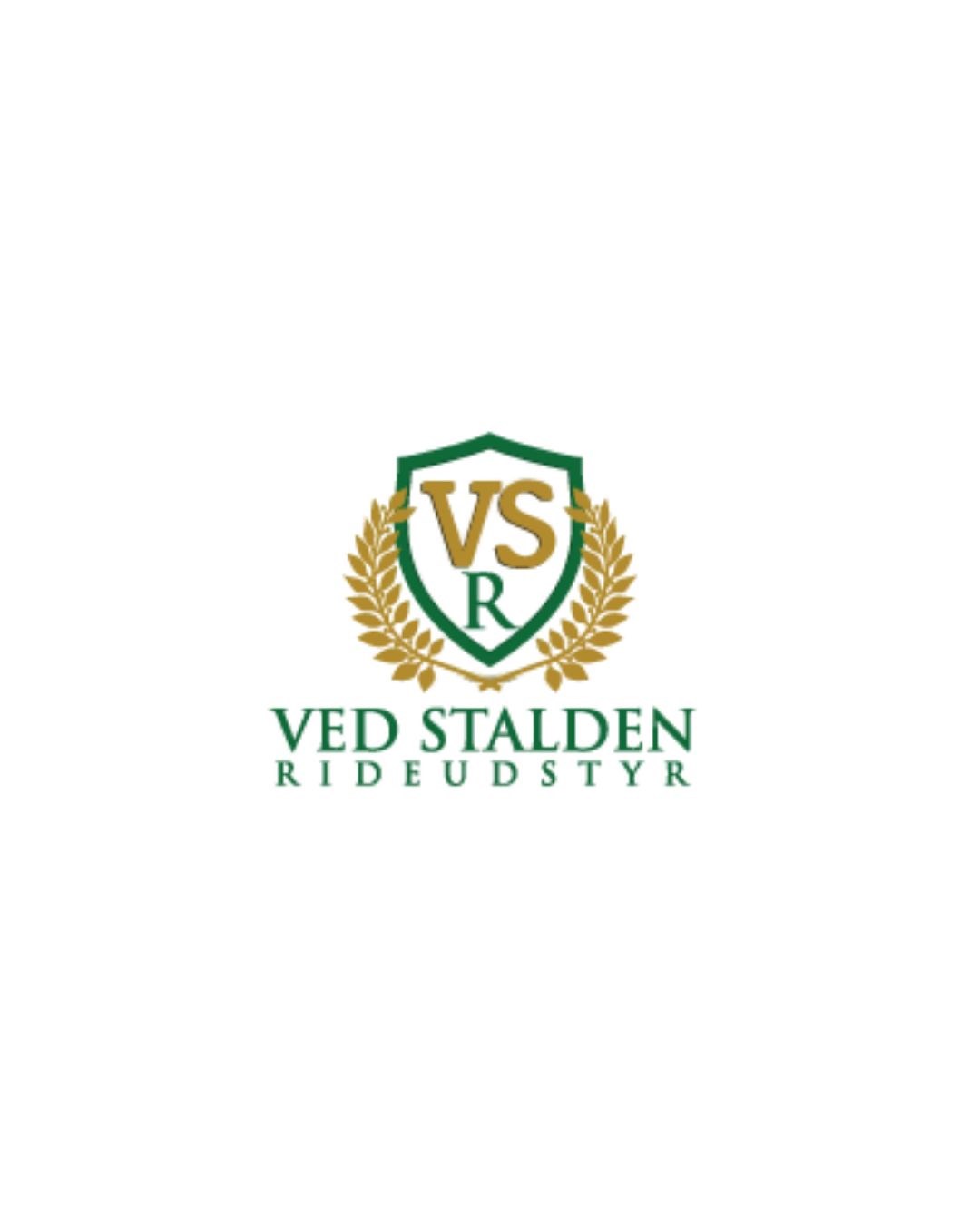 Vedstalden er mere end bare en butik – vi er en del af ridesportens verden. Vores team består af erfarne ryttere, der brænder for at hjælpe dig med at finde det rette udstyr. Vi ved, hvor vigtigt det er at have udstyr, der både er funktionelt og komfortabelt, og vi står klar til at rådgive dig.